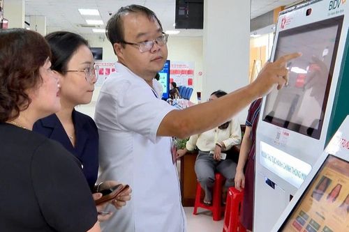 Giám sát hoạt động tại Trung tâm Phục vụ hành chính công phường Quy Nhơn Bắc và Quy Nhơn Nam
