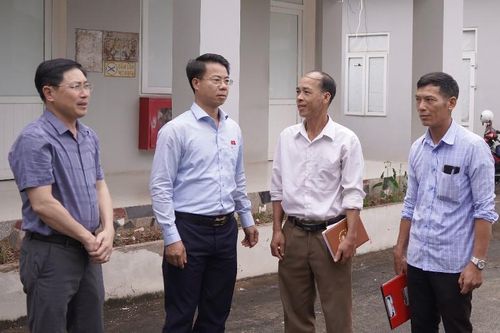 Đoàn Đại biểu Quốc hội tỉnh tiếp xúc cử tri tại xã Nậm Tăm
