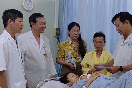 Khởi đầu gắn bó của tình mẫu tử