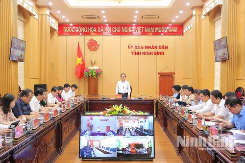 UBND tỉnh họp phiên thường kỳ tháng 9: Tốc độ tăng trưởng GRDP của tỉnh đứng thứ 3/34 tỉnh, thành phố