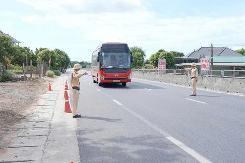 Nỗ lực kiềm chế tai nạn giao thông
