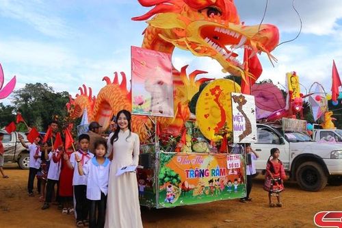 Tết Trung thu ở xã biên giới Phiêng Khoài