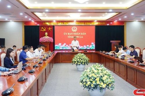 Xem xét đề xuất Dự án xử lý thiên tai, phòng chống sạt lở và phát triển du lịch bền vững tại Thiên đường mây Tà Xùa