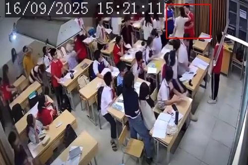 Đề xuất cách ly học sinh xúc phạm giáo viên, bạn bè