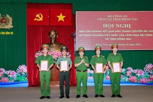 Bộ Công an khen thưởng lực lượng khám phá vụ án đặc biệt nghiêm trọng tại Đồng Nai