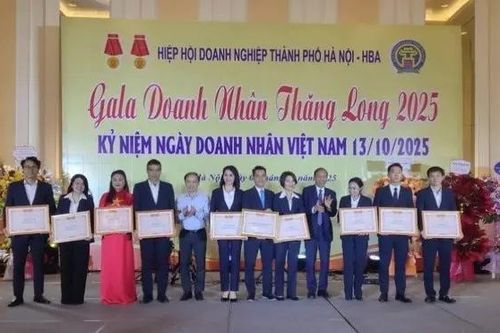 Hà Nội tôn vinh doanh nghiệp, doanh nhân xuất sắc
