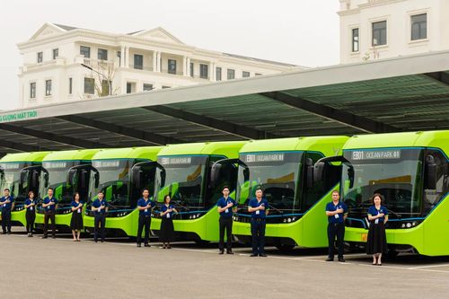 Đáp ứng 30-40% nhu cầu đi lại bằng vận tải công cộng