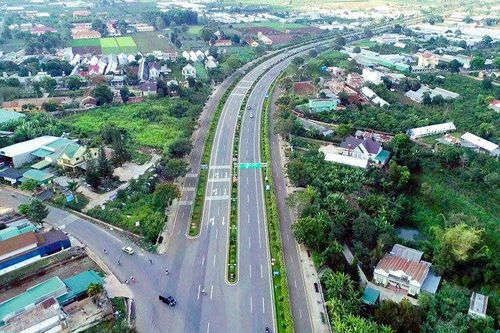 Nhà nước, doanh nghiệp quyết liệt triển khai nhiều dự án đầu tư