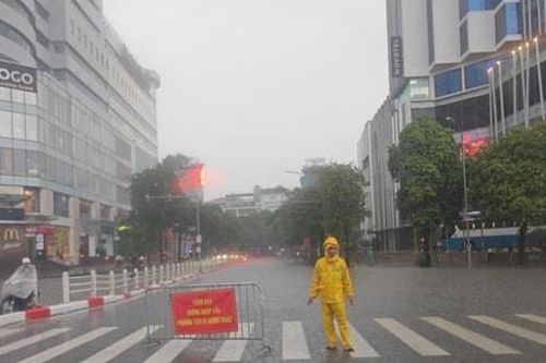Hà Nội: Cần thiết và nhanh chóng giải quyết úng ngập