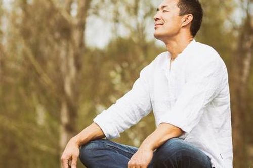 Người thông minh không nói nhiều, họ chỉ âm thầm làm 4 điều này – bạn làm được bao nhiêu?