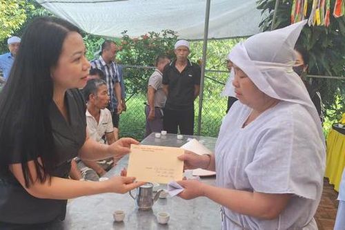 Mặt trận Bắc Ninh thăm hỏi gia đình nạn nhân tử vong do lũ cuốn