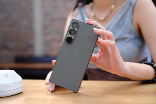 Sony 'keo kiệt' với người dùng