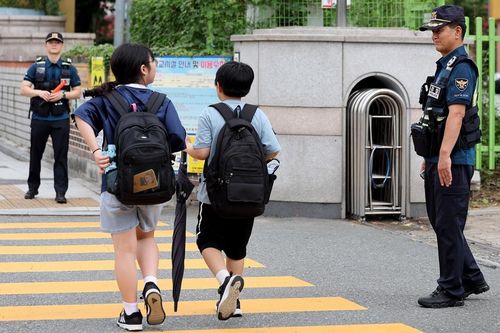 Áp lực học hành, trẻ tiểu học Hàn Quốc phải uống thuốc trầm cảm