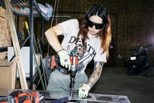 Gen Z Mỹ bỏ học đại học, chọn nghề 'cổ cồn xanh'