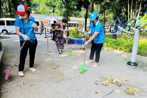 Tháo gỡ vướng mắc trong phân cấp, ủy quyền, nâng cao hiệu quả quản lý