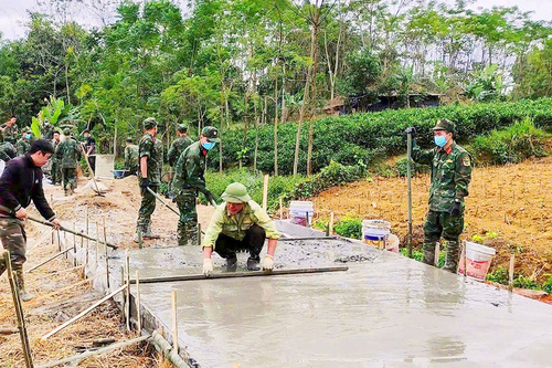 Hành quân về với nhân dân
