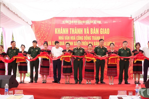 Bộ Tổng Tham mưu tặng Nhà văn hóa cộng đồng tránh lũ cho đồng bào xã A Lưới 3 (TP Huế)