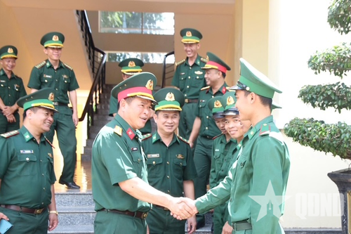 Bộ CHQS tỉnh Đắk Lắk kiểm tra các đồn biên phòng trên tuyến biên giới