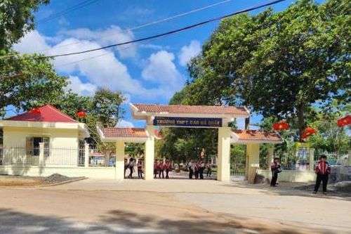 Nữ Hiệu trưởng từng cho học sinh lớp 12 'tự nguyện nghỉ học' đã bị miễn nhiệm chức vụ