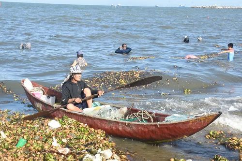 Du lịch biển Bà Rịa - Vũng Tàu: Căng thẳng vì rác xâm chiếm bờ cát