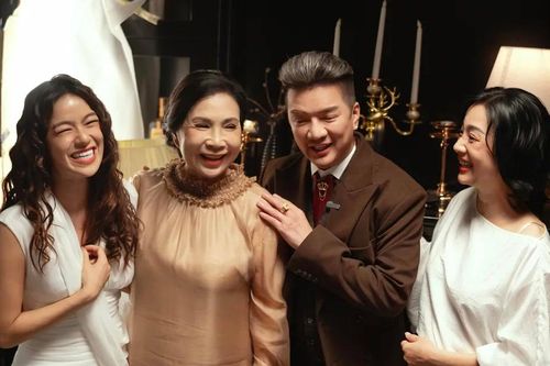NSND Kim Xuân, NSƯT Mỹ Duyên, Đàm Vĩnh Hưng diễn xuất trong MV 'Chỉ anh làm em khóc'