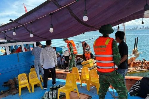 Cẩn trọng với tour câu mực đêm tự phát ở Đà Nẵng