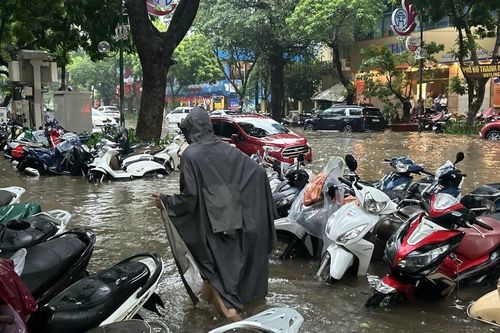Chuyên gia cảnh báo, không kịp điều chỉnh, Hà Nội còn ngập nghiêm trọng hơn