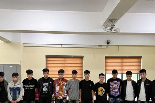 Bắt 12 đối tượng đuổi đánh khiến người đi đường lao xe xuống ruộng, tử vong