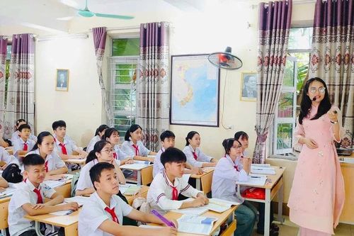 Tháo gỡ rào cản hoàn thành giáo dục bắt buộc hết THCS vào năm 2030