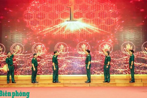 Toàn quân học tập số và hưởng ứng Ngày Chuyển đổi số quốc gia năm 2025