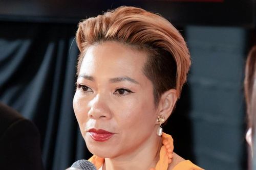Tùng Dương lại cạnh tranh Hà Trần