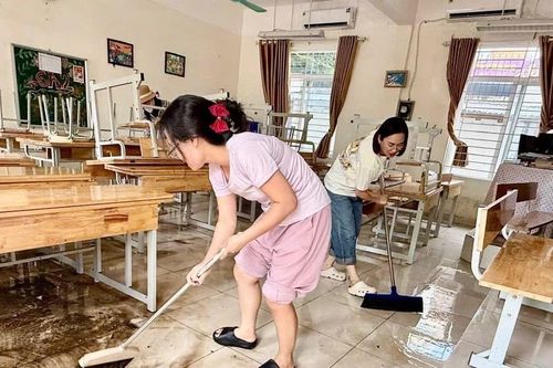 Trường học Hà Nội dạy trực tuyến và trực tiếp hôm nay