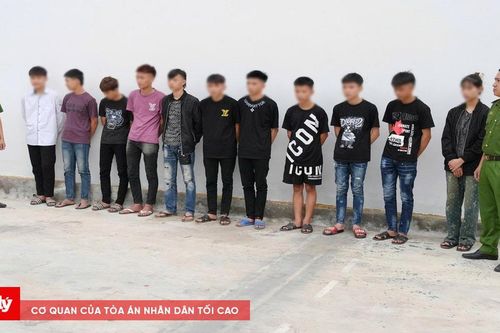 Bắt nhóm thanh thiếu niên hỗn chiến trong đêm
