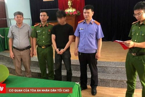 Khởi tố nhóm thanh thiếu niên dùng hung khí gây rối trong đêm