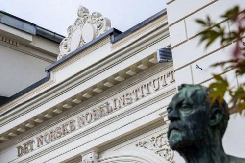 Giải Nobel Hóa học 2025 vinh danh phát minh về kim loại hữu cơ