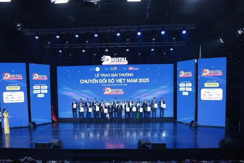 Tôn vinh 48 cơ quan, doanh nghiệp, cá nhân xuất sắc trong chuyển đổi số Quốc gia