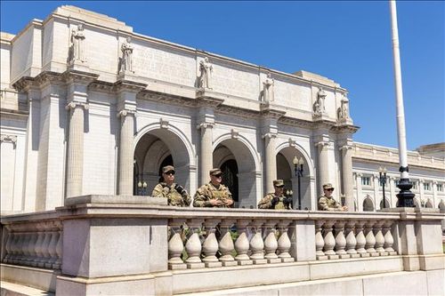 Tổng thống Mỹ điều động Vệ binh Quốc gia tới Chicago