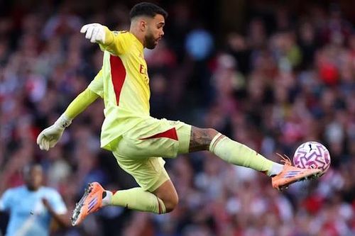 Arsenal âm thầm thực hiện động thái đặc biệt với thủ môn David Raya