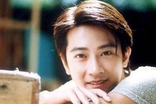 Nam nghệ sĩ 2 lần bị cấm sóng, tuổi 53 không còn hoạt động trong showbiz vẫn kiếm số tiền 'khủng'