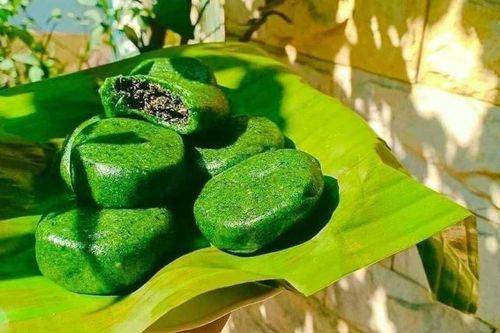 Món bánh độc đáo ở Lạng Sơn làm từ lá cây vườn nhà bất ngờ trở thành 'hot trend' ẩm thực