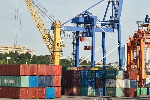 WTO nâng dự báo tăng trưởng thương mại toàn cầu 2025, nhưng lo ngại về triển vọng năm 2026