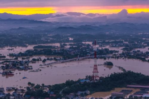 Người dân Thái Nguyên bàng hoàng trước đỉnh lũ lịch sử