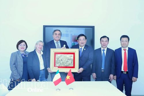 Phó Chủ tịch UBND tỉnh Trịnh Minh Hoàng thăm, làm việc với Hiệp hội Doanh nghiệp nhỏ và vừa Italia