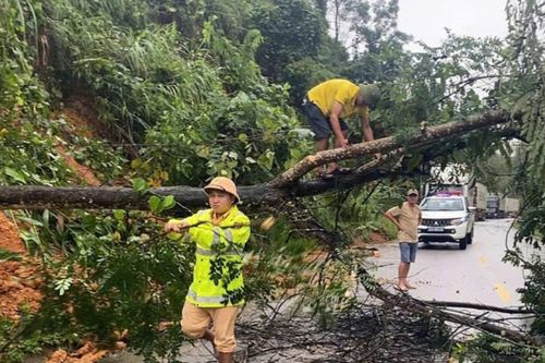 Lạng Sơn: 133 vị trí bị ảnh hưởng trên các tuyến giao thông do cơn bão số 11