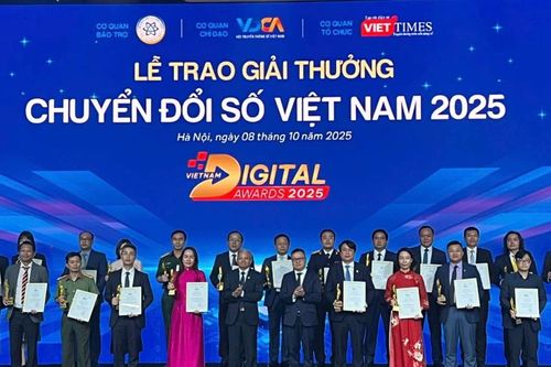 Ban Quản lý Khu kinh tế tỉnh Lào Cai nhận giải thưởng 'Cơ quan nhà nước chuyển đổi số xuất sắc' năm 2025