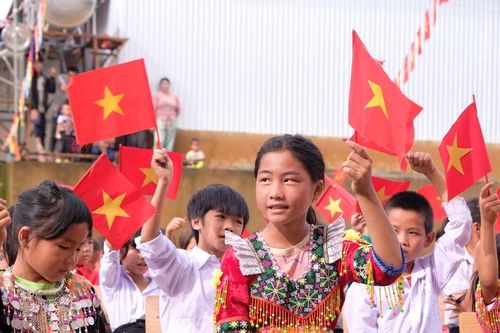 Việc gì có lợi cho dân thì hết sức làm