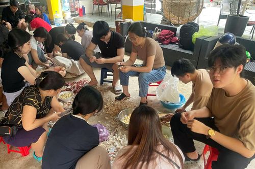 Ấm lòng những suất cơm nghĩa tình