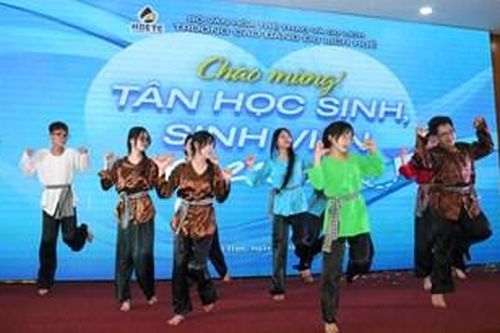 Trường Cao đẳng Du lịch Huế chào đón gần 500 tân học sinh, sinh viên