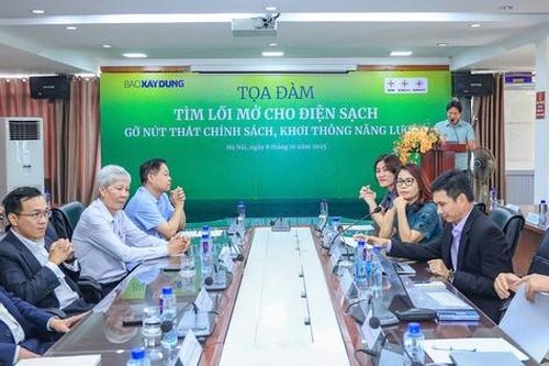 Tọa đàm 'Tìm lối mở cho điện sạch - Gỡ nút thắt chính sách'