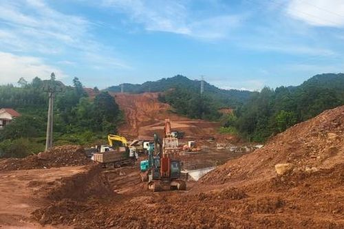 Lên phương án kích hoạt lại công trường hai cao tốc lớn khu vực phía Bắc sau mưa bão